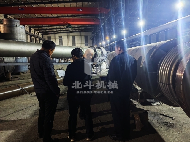 湖北客戶冬日之行,天黑前抵廠考察稻殼91免费成人大片